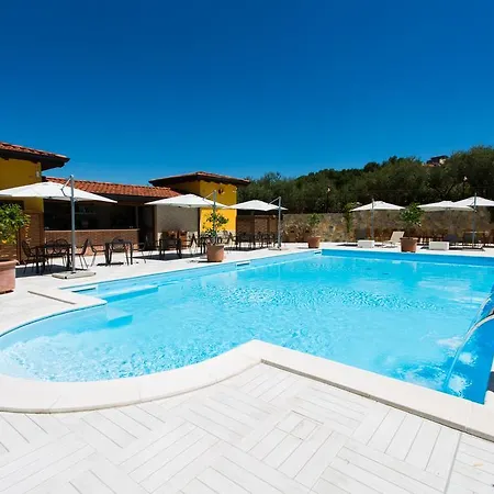 Relais Colle Del Sole Bauernhof Roccadaspide